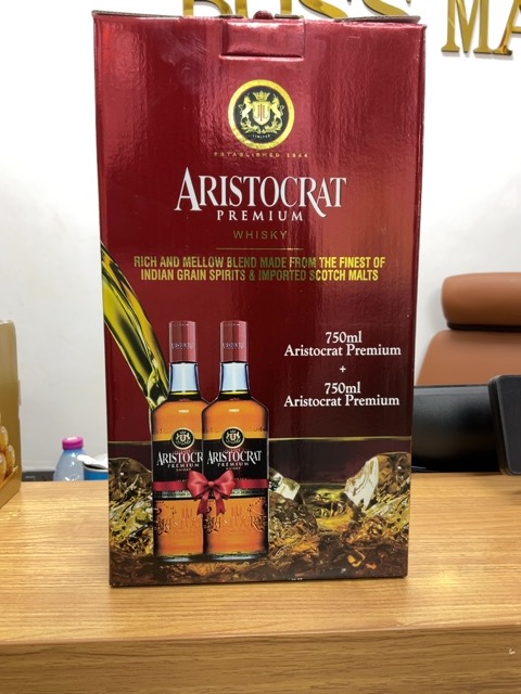 Aristocrat Premium Whisky 2 in 1
